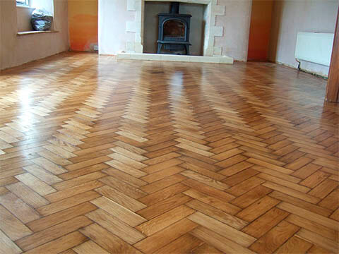 Pulidores de parquet y entablonados de madera.